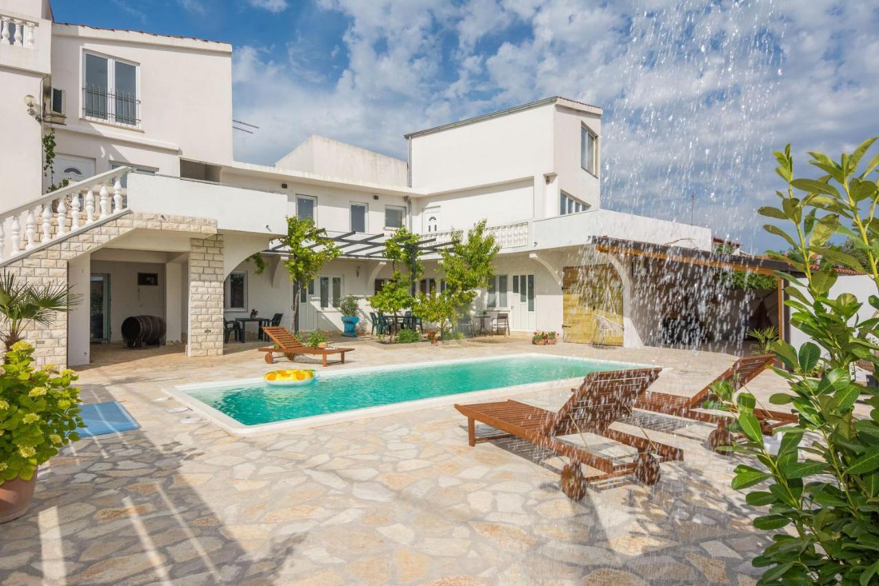 Apartments Barbara Трибунь Экстерьер фото